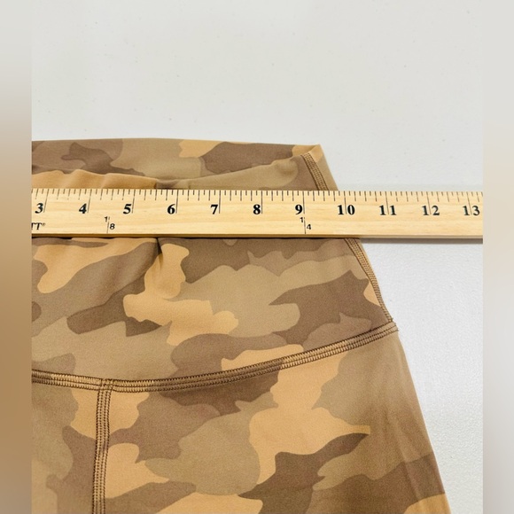 Lululemon Align HR Pant 25" Heritage 365 Camo Beige Multi / Size 2 - Picture 3 of 7